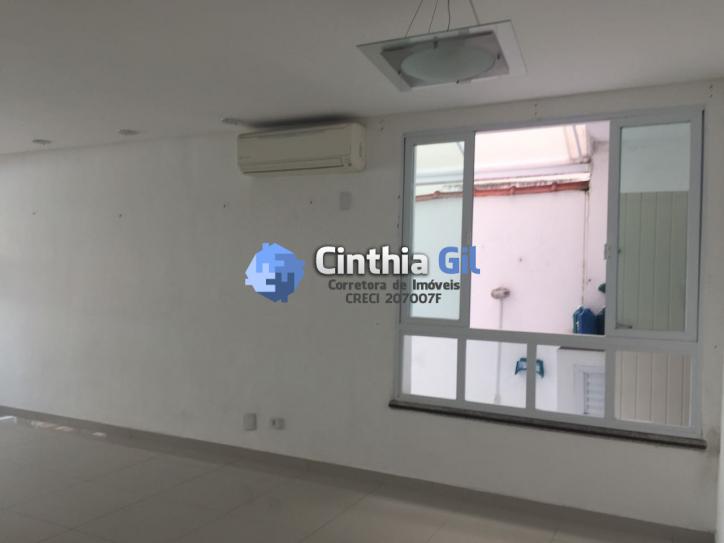 Casa à venda com 3 quartos, 240m² - Foto 2