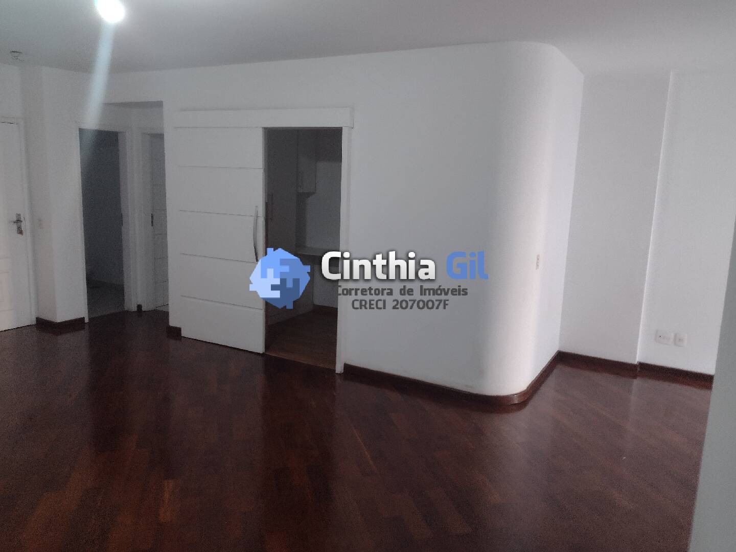 Apartamento à venda com 2 quartos, 106m² - Foto 2