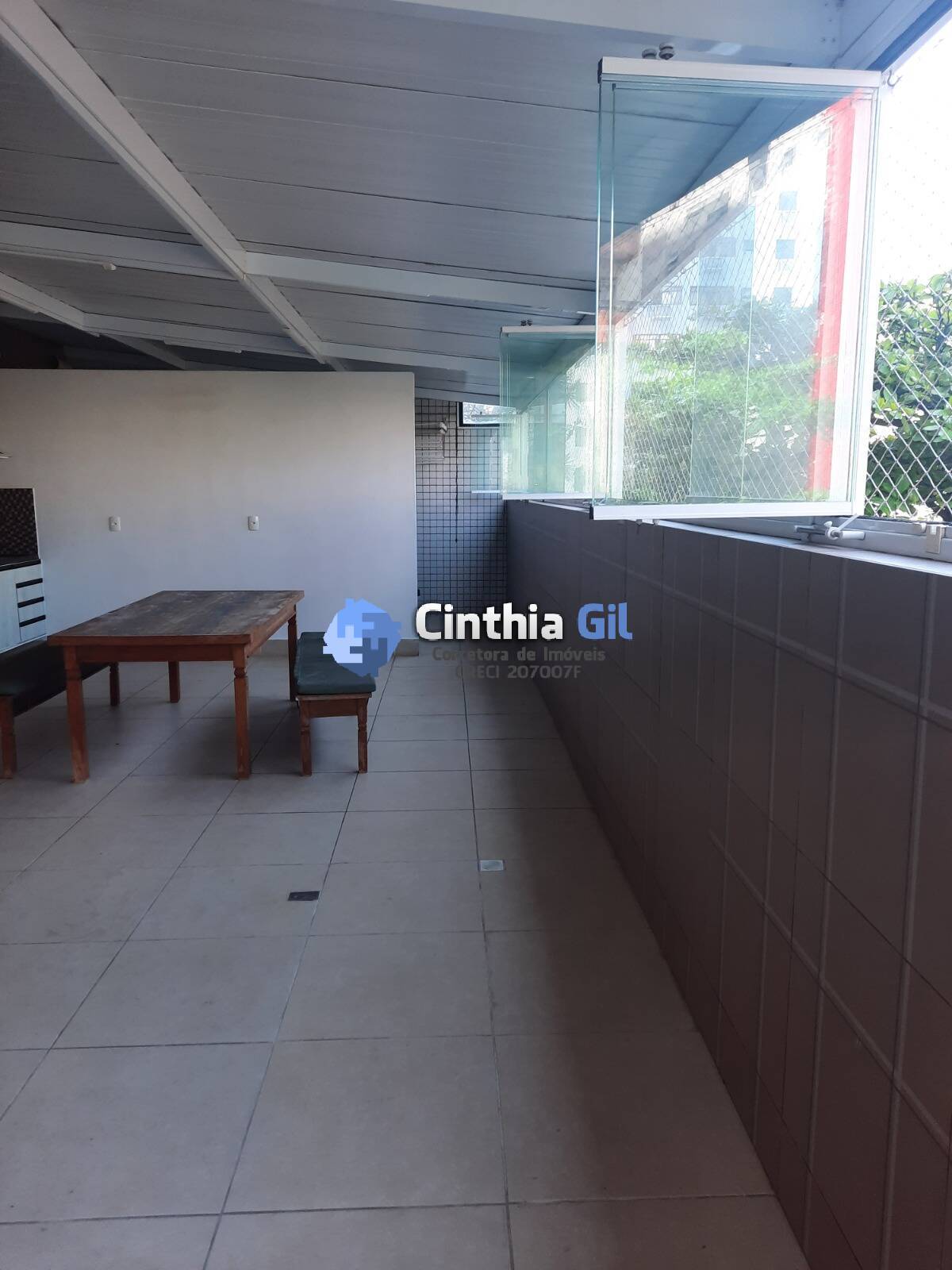 Apartamento à venda com 2 quartos, 145m² - Foto 2