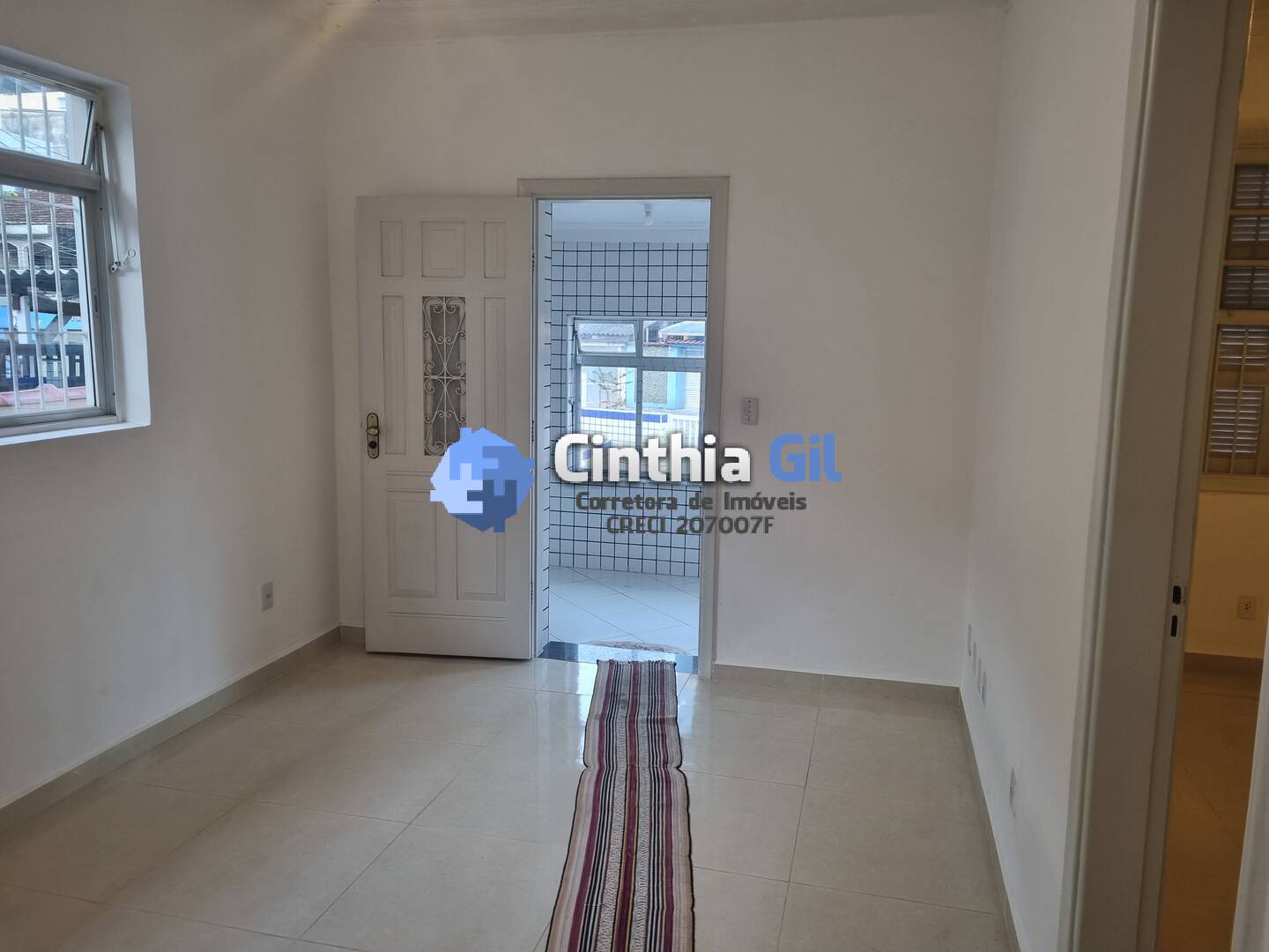 Casa para alugar com 4 quartos, 300m² - Foto 5