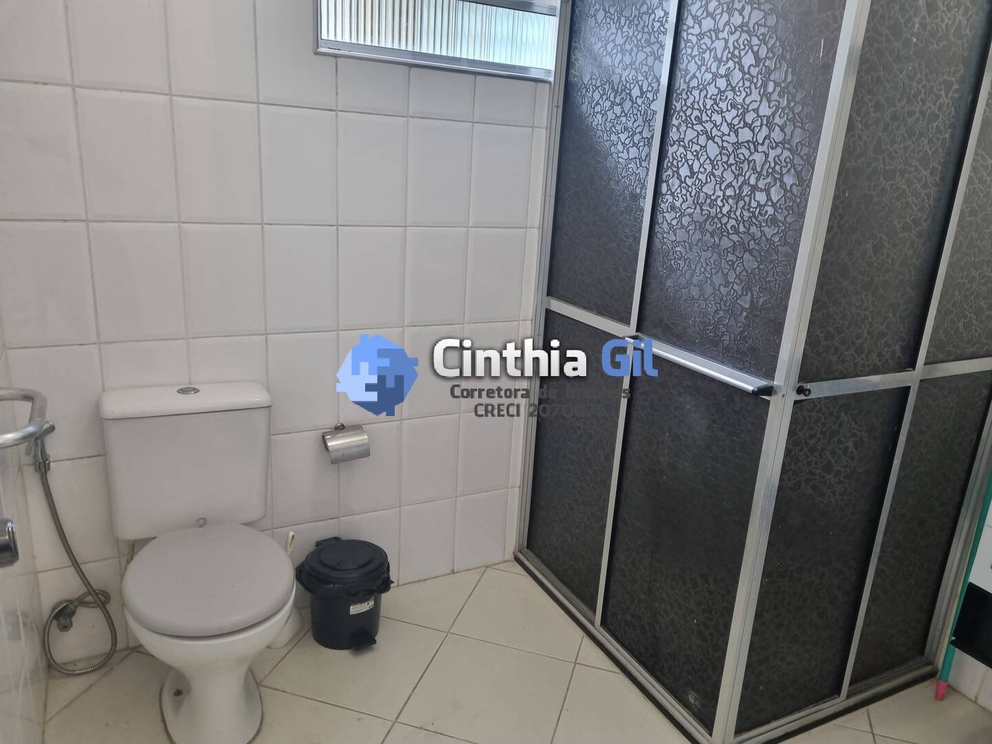 Casa para alugar com 4 quartos, 300m² - Foto 10