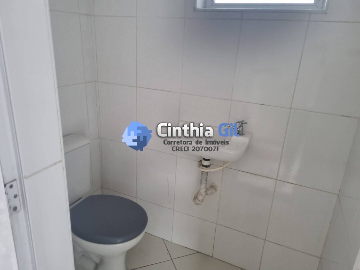 Casa para alugar com 4 quartos, 300m² - Foto 17