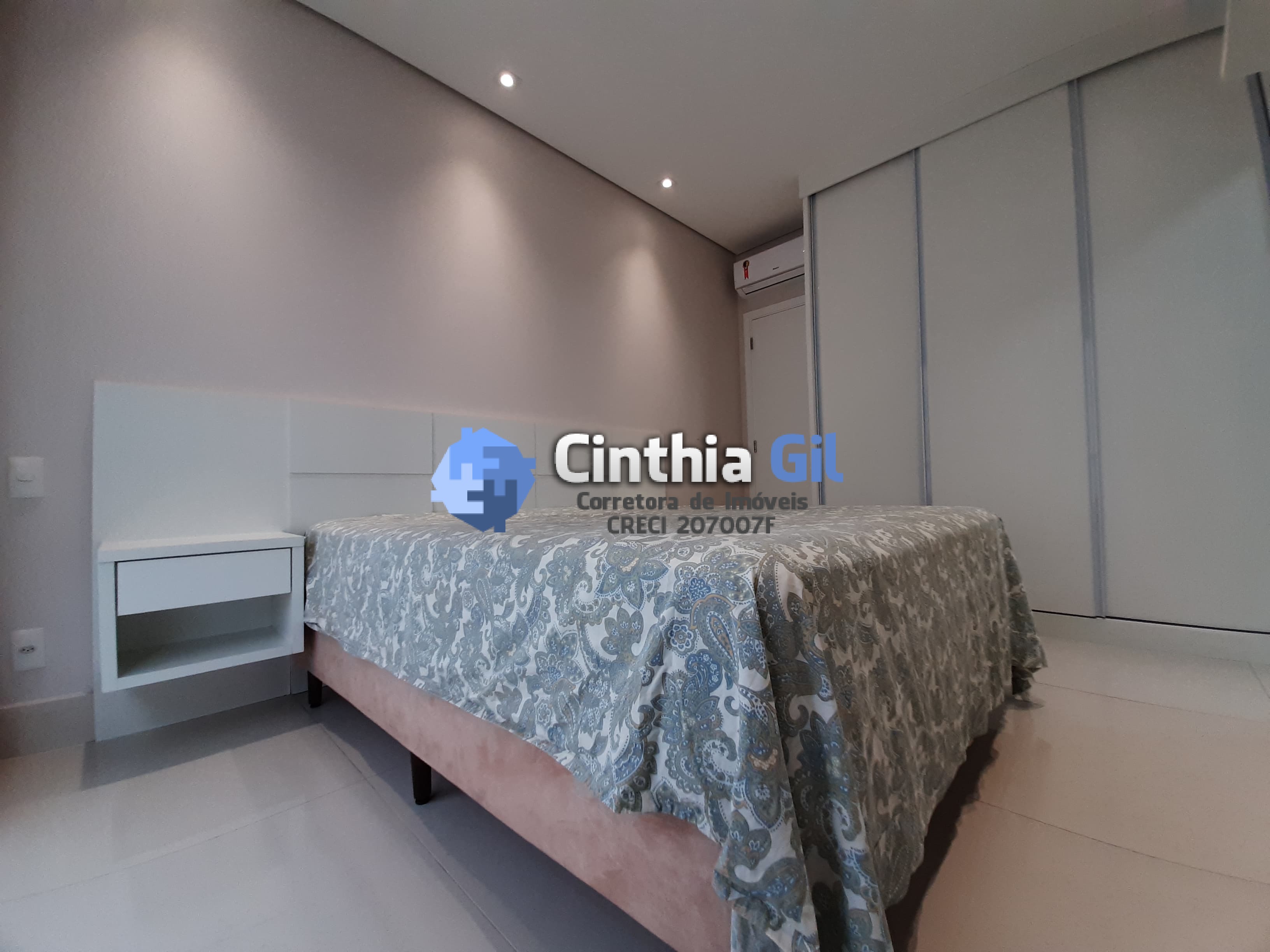 Apartamento para alugar com 2 quartos, 95m² - Foto 8