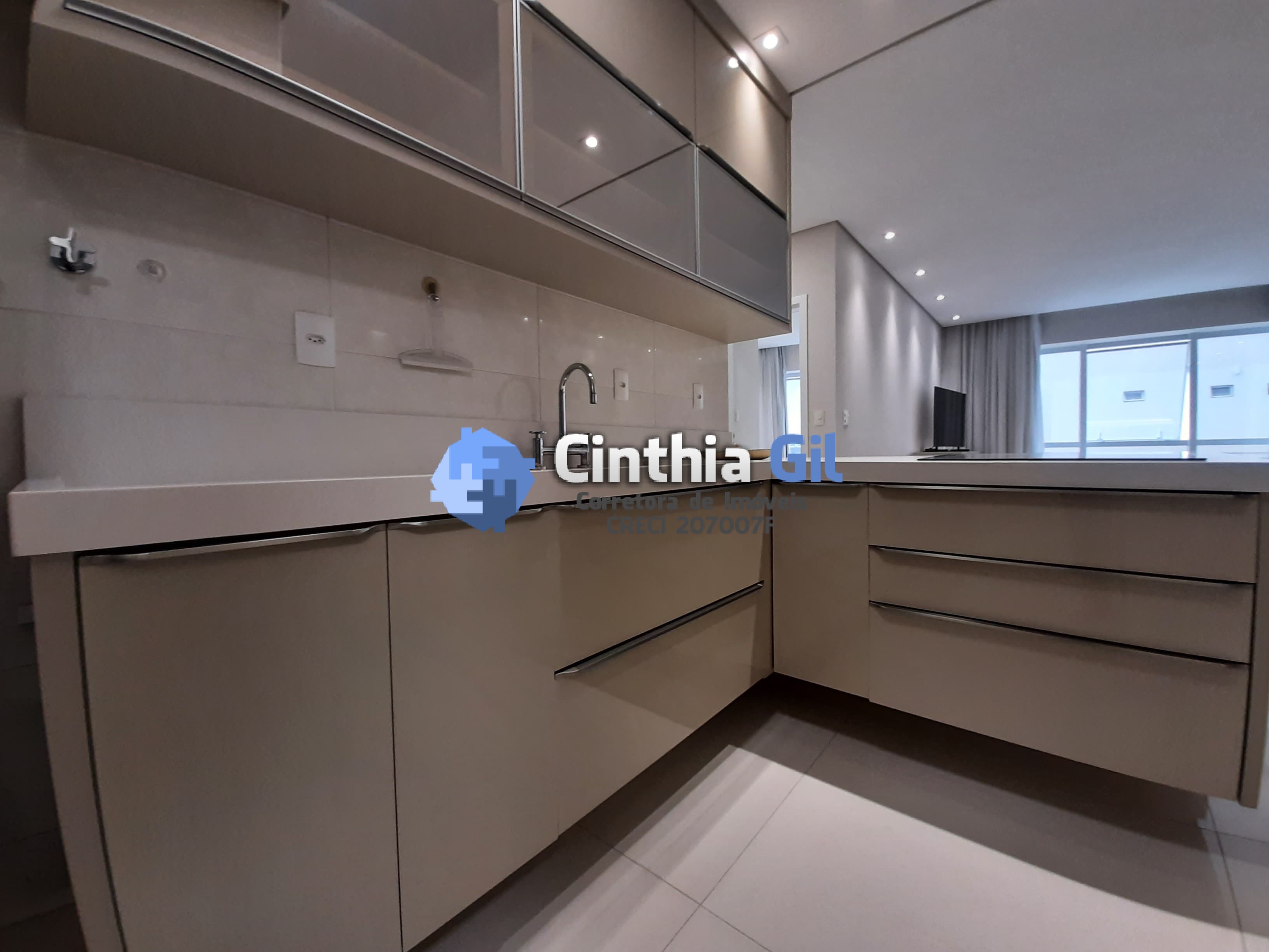 Apartamento para alugar com 2 quartos, 95m² - Foto 6